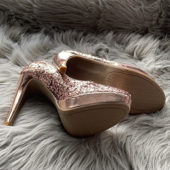 Rampage size 7.5M rose gold heels - Picture 5 of 5